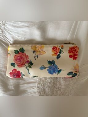 Cream Floral Zip Cosmetic Pouch - Multicolor Roses